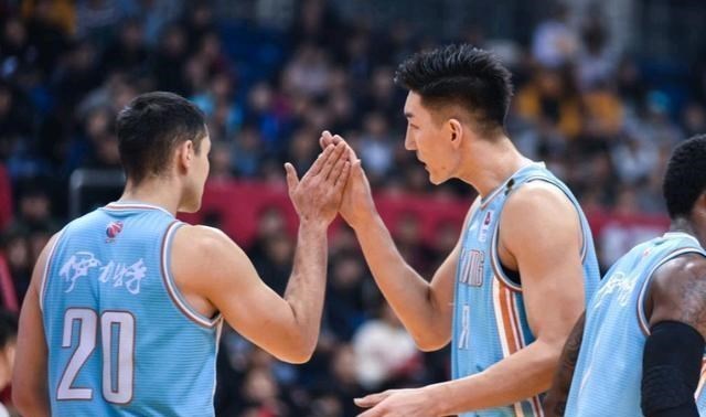 #新疆男篮#新疆队14人名单出炉!锋线25+新星代替沙拉木,三大内线实力第一!