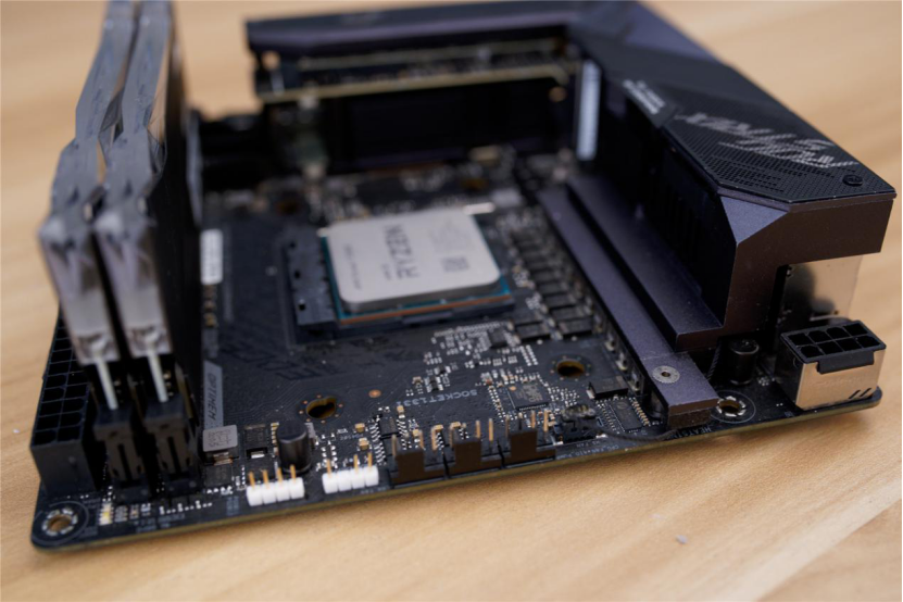 谷歌地图|拒绝素颜,熊猫配色ITX电脑装机纪实