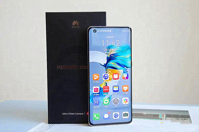 CPU|看不起麒麟9000E？实测同款游戏后：和麒麟9000几乎没差！