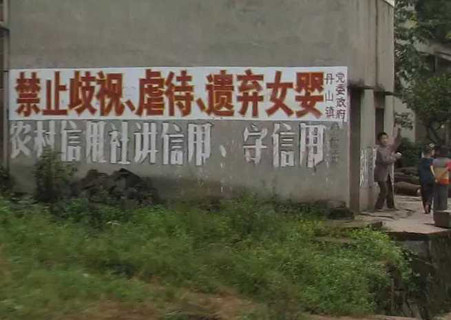 女孩|113年前，一位摄影师在上海拍下的老照片，竟是无数女孩的噩梦