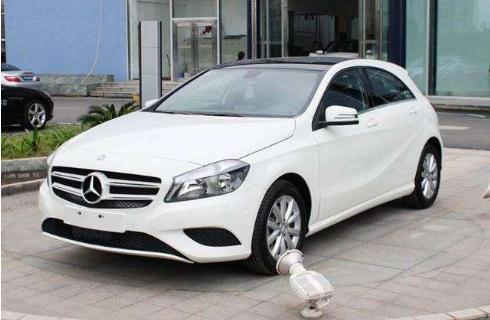 本田CRV|奔驰A级“库存成山”，13万一台直接开走，4S店：价格还能再商量