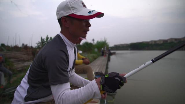 :看钓鱼大赛学钓鱼技巧!华山论剑,高手云集