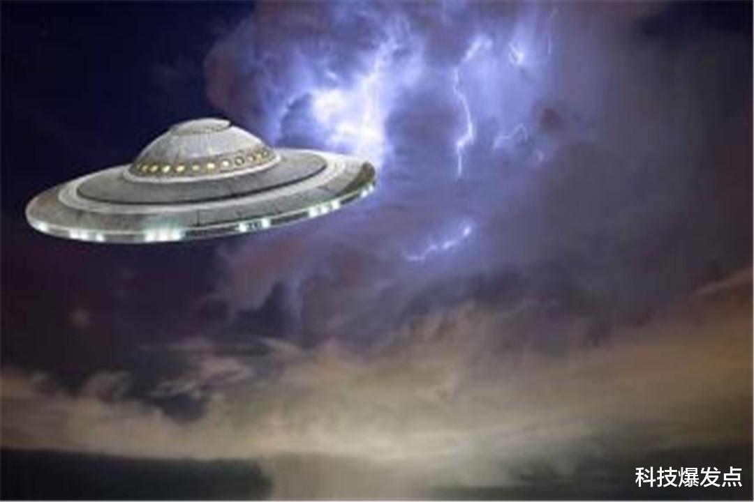 外星人|波兰森林的垃圾，是外星人丢弃的？不明物体引阴谋论者猜测！