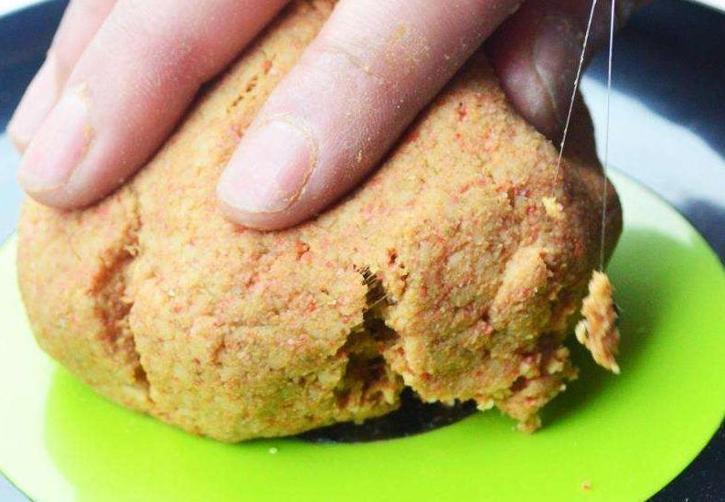 南宁|秋季钓鱼，饵料用腥还是香？老钓友这么选腥香都有鱼