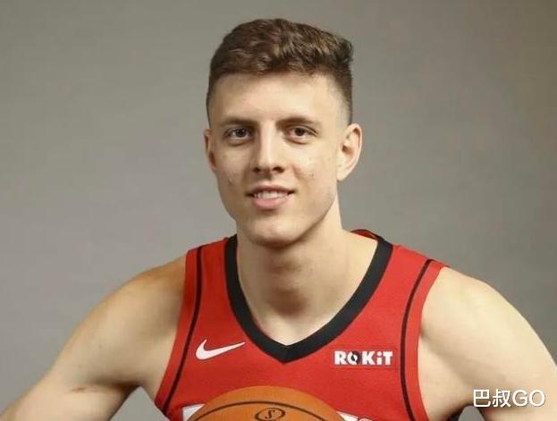 #火箭队#火箭太惨！5000万后卫刚被劫，又一位3D型侧翼被抢，哈登一无所获