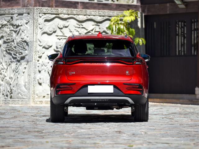 比亚迪唐|比亚迪放出“大招”，一降就是4万多，配大七座，不给合资留颜面