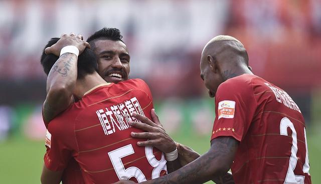 『广州恒大』恒大新星陨落，一个赛季前曾被寄予厚望，现在沦落到无球可踢