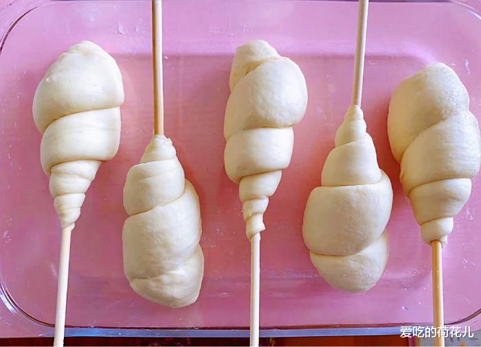 『面包』80后儿时的记忆-鸡腿面包，教你在家做，香甜松软，吃得眼泪流