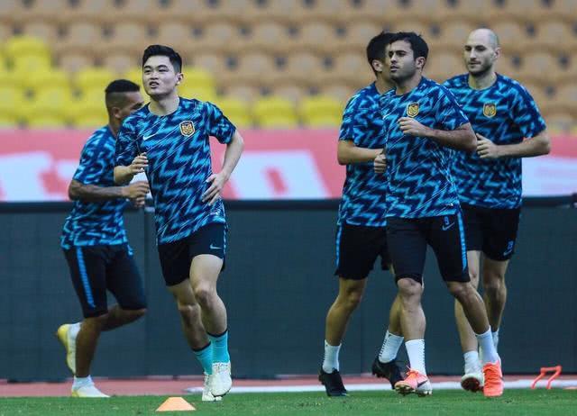 『李铁』苏宁三大本土王牌热身赛爆发，表现可圈可点，未来值得李铁考察