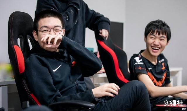 ig@单杀Theshy封神后,369深夜删博向IG道歉!因说了3个字遭网络暴力