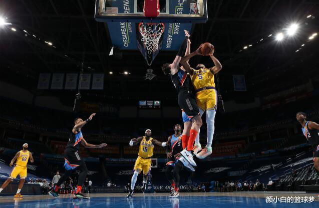 卡魯索|三分命中率暴漲19%！禿曼巴再進化已無弱項，頂級3D練成何須布拉