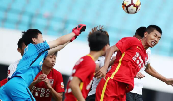 【冲超】大冷门!中甲球队热身赛4球击溃中超豪强,未来或成冲超第一热门