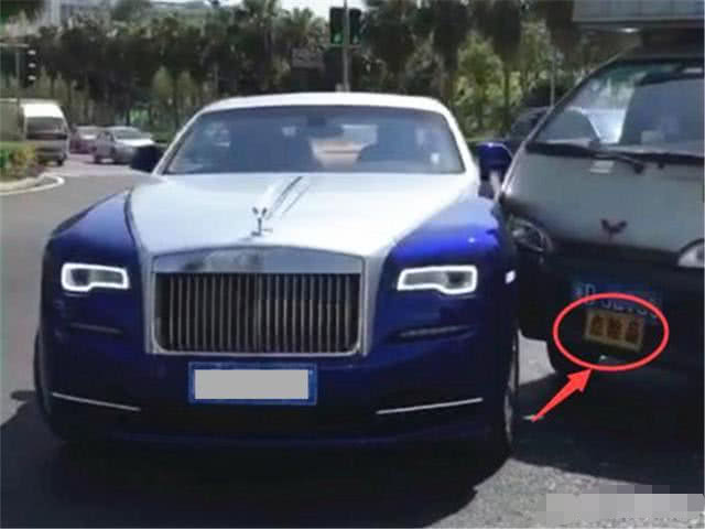 [五菱宏光]劳斯莱斯被五菱宏光撞坏，看到五菱车前3个字，车主：不用赔了