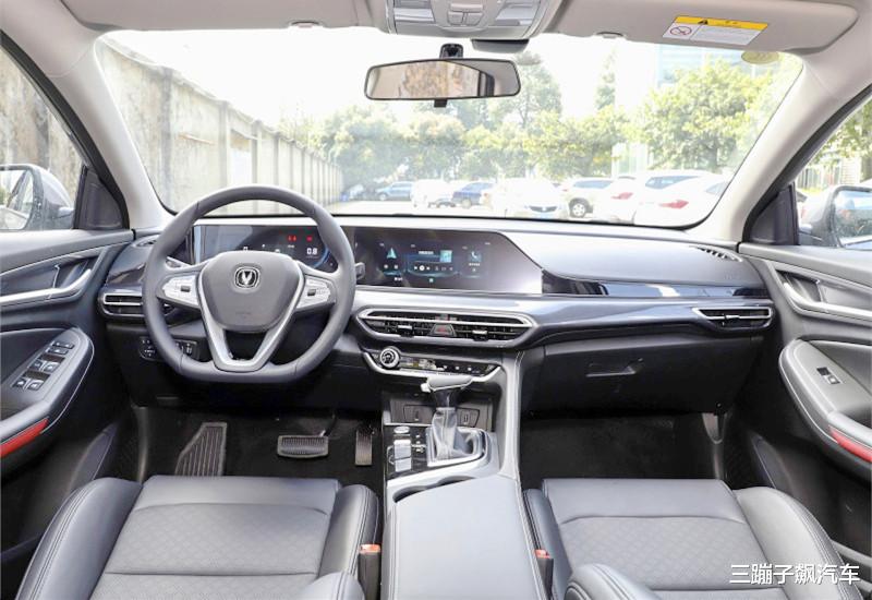 [长安逸动]长安又发威了！新车上市首月订单破2万，车友：早晚要取代思域！