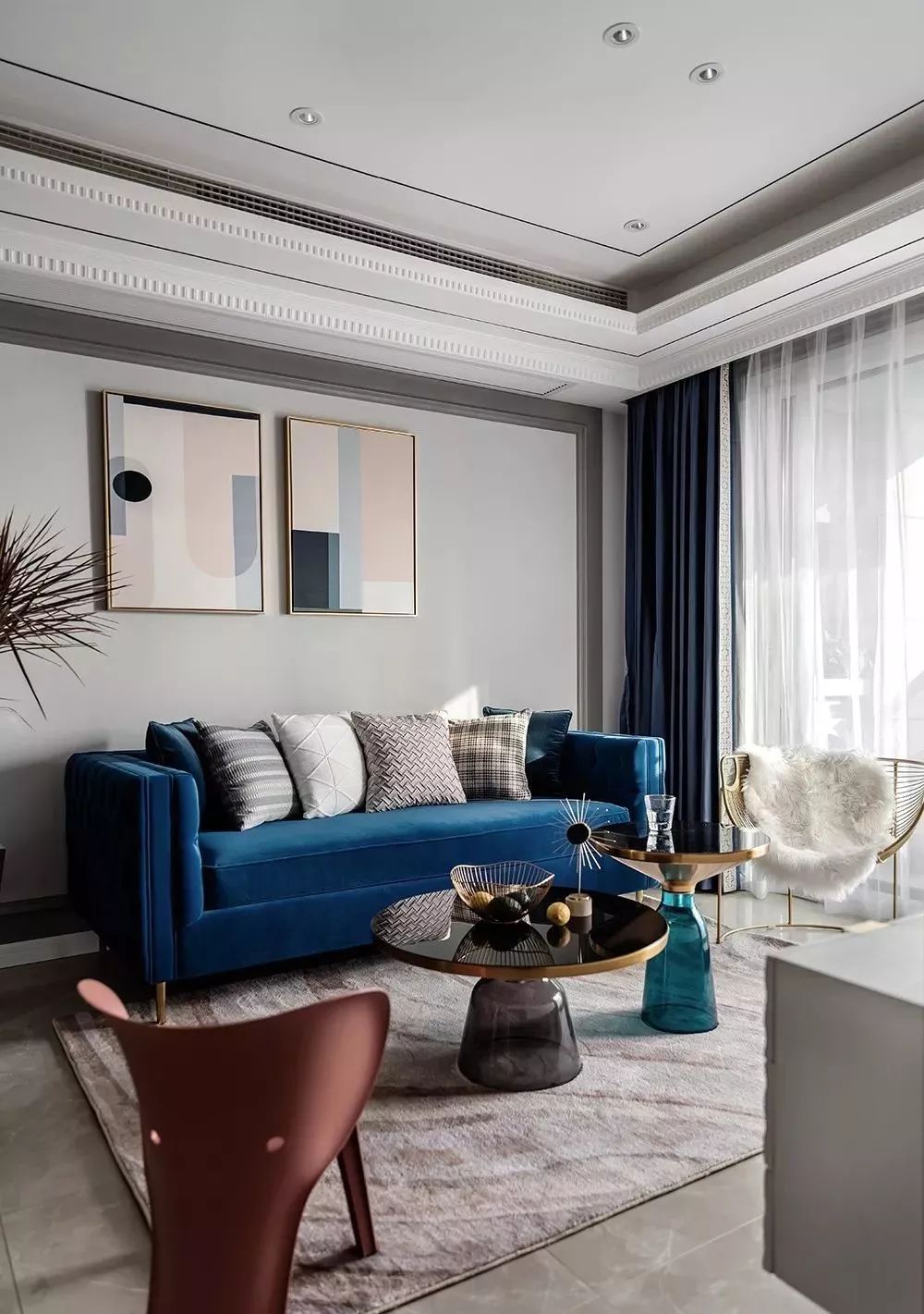 89㎡轻奢简欧混搭风三居室，流行色-经典蓝搭配，优雅大气！