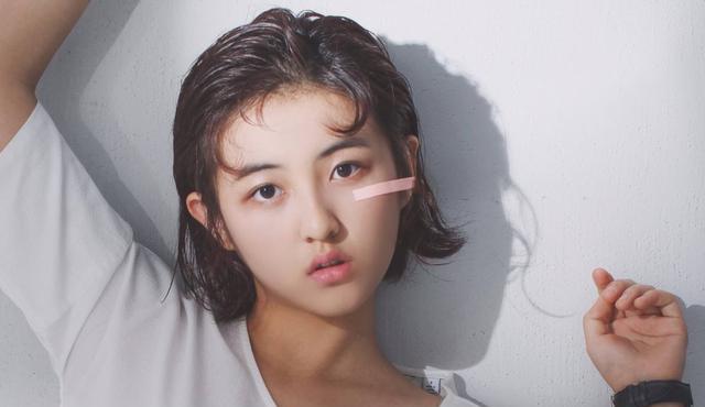 []别说张子枫录综艺会耽误高考了，该醒醒的是“中国式家长”