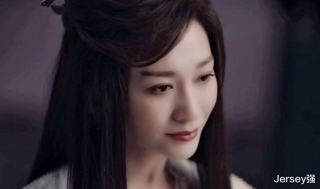 「李小冉」44岁林心如撞上44岁李小冉，明明是同龄人，却被完美KO