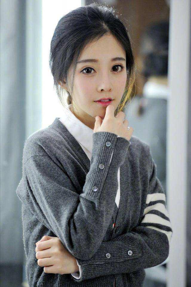 「音乐会」国风演唱会之后，又出新专辑，她总是这么努力的优秀着