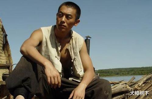 「朱亚文」9年感情终成空，朱亚文令人泪目的感情史