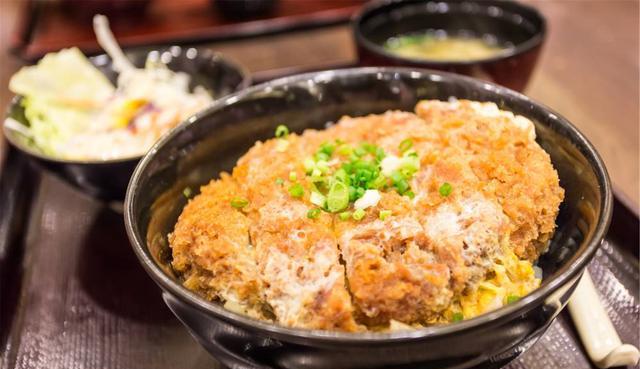為什麼日本人吃飯不打包，這8個日本餐桌禮儀，你知道多少呢？-圖6