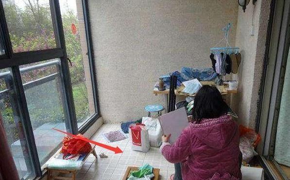 阳台还在晾衣服太浪费了, 看我家改成卧室, 隔壁邻居都夸聪明!