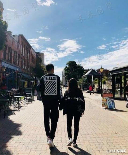 刘纯燕|“金龟子”刘纯燕21岁女儿近照，五官精致，与男友最萌身高差