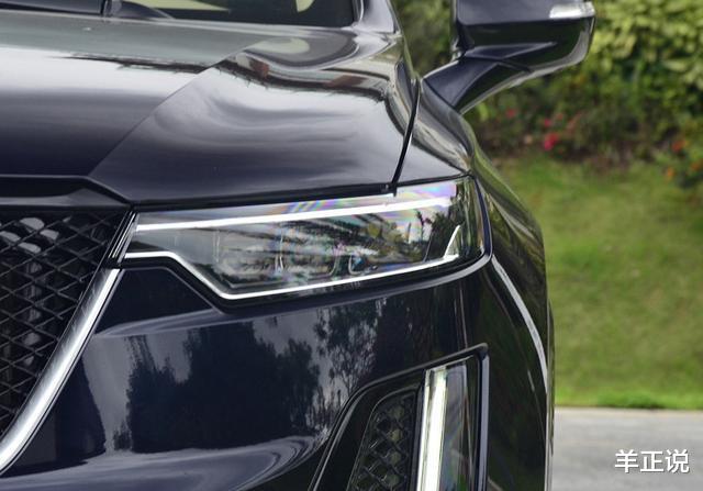 [凯迪拉克]凯迪拉克中大型SUV又跳水，与宝马X5同级，如今32万起，6座布局