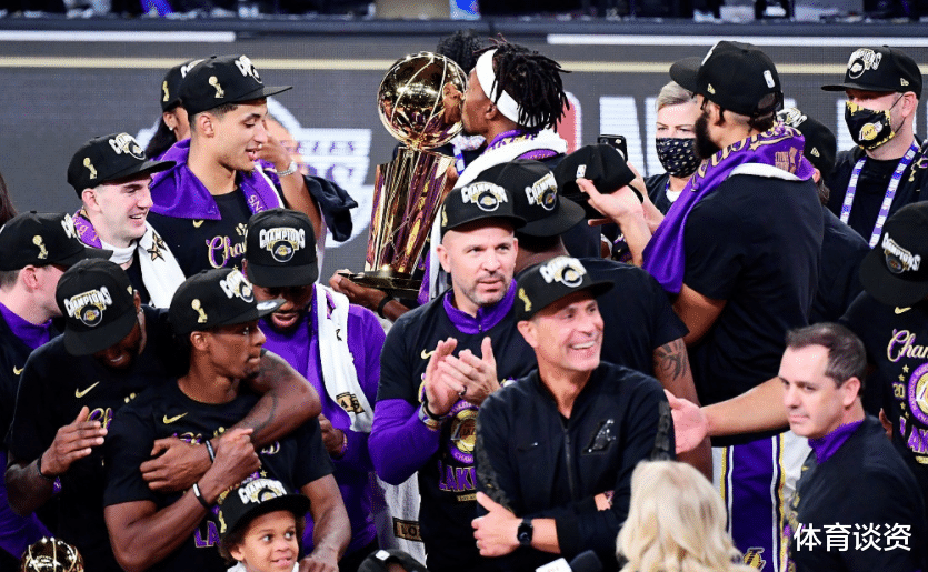 德怀特·霍华德|泪目！34岁霍华德终夺冠，紧抱奖杯不愿放手，痛哭流泪他完成赎罪