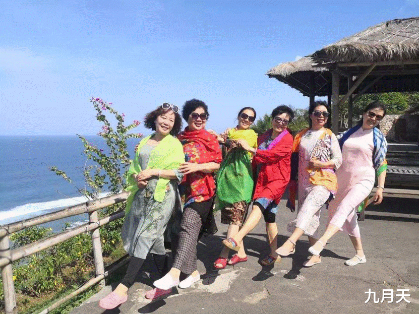 |中国大妈在越南消费1500元，老板再三询问：真的要买吗？