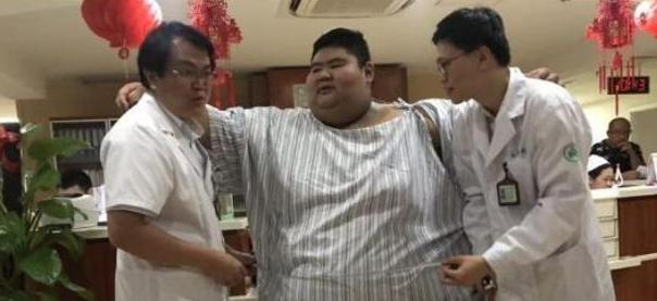 李连杰|中国第一胖！体重668斤王浩楠为爱减肥，一年瘦400斤！