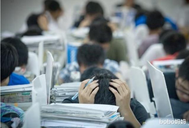 大学|高中3年，同学们这4道“坎”可得踏过去，不然很可能考不上大学