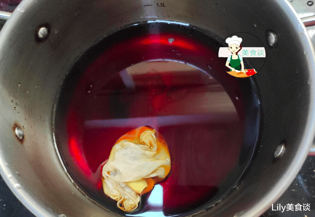 卤水：老公最馋这菜，倒半瓶酱油，越焖越香，下饭也下酒，好吃停不下嘴