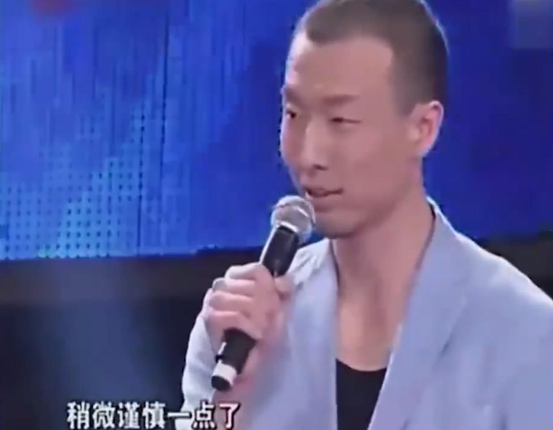 邓伦|男子上非诚勿扰自称月薪5千，女嘉宾全灭灯，孟非：他身家两百亿