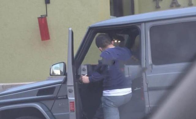 李亚鹏|商场失意情场得意,李亚鹏又交年轻小女友,他的异性缘就这么牛?