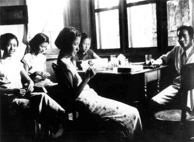 黄宗英|与原配携手52年,80岁另娶女演员,去世前留遗嘱:与原配合葬大海