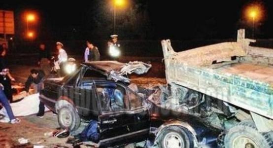 刘丹|20年前，“香妃”被甩车外10米，头骨破裂而亡，父亲哥哥相继去世