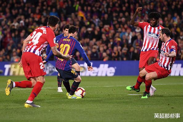 『巴塞罗那』西甲重大改判！巴萨门神扑点立功，2秒后主裁判罚违例，马竞换人罚进