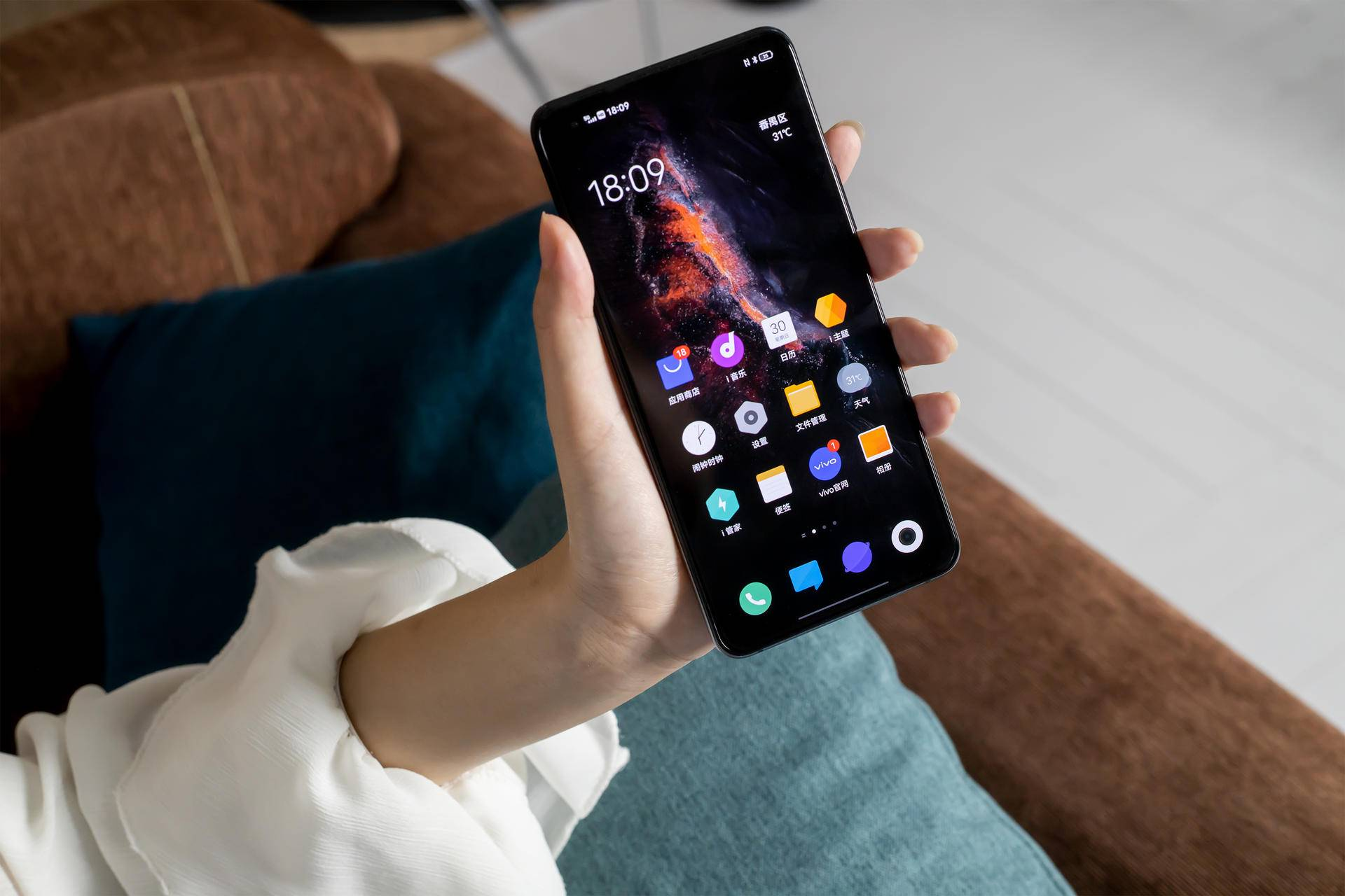 iQOO 5|9月安兔兔安卓旗舰手机性能榜出炉：iQOO 5 Pro斩获第一名