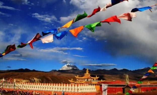 四川省|她只是四川的一个州，霸占了全川一般的美景，丝毫不输西藏
