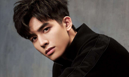 #王一博#《有翡》刚杀青,王一博就录《快本》,同期嘉宾太亮眼,都是顶流