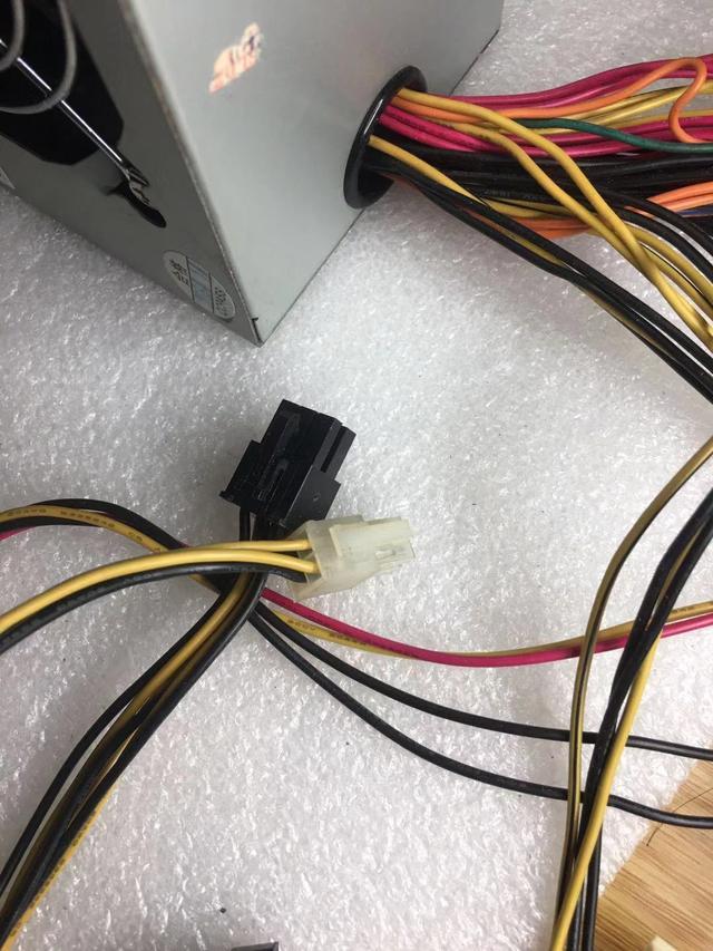 「显卡」100W功耗的电脑非得用500W电源？欺骗用户多年依然不变？我愿意！