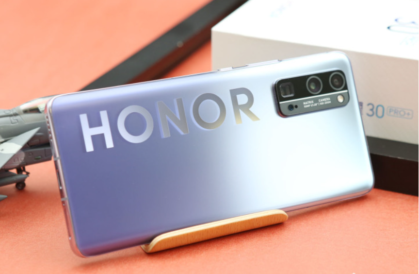 荣耀|荣耀彻底发飙,90Hz+麒麟990+双模5G+256GB,同价位无敌