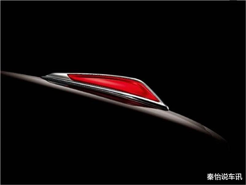 吉利帝豪|路边偶遇红旗H9,车主特意停在奥迪A6L旁边,谁更大气一目了然!