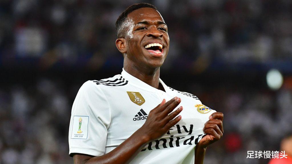 皇家马德里@重磅！曝皇马拿1.2亿欧+巴西新大罗交换巴黎巨星，齐达内点头