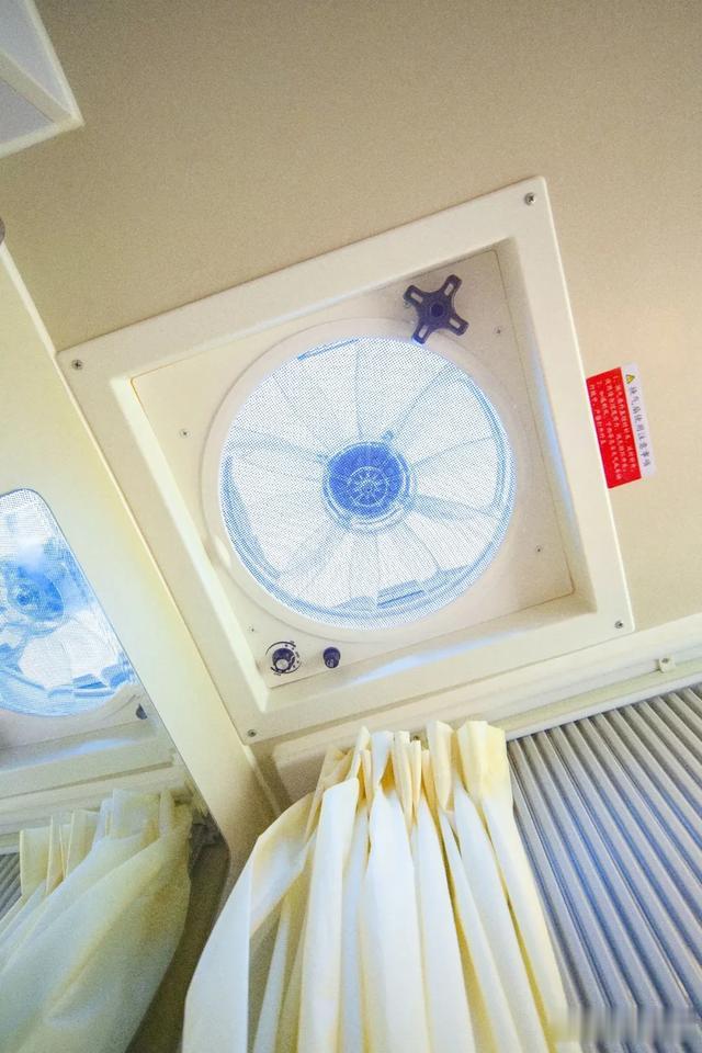 江淮汽车|宇通新款房车亮相主打亲民！车内3床位还有独立卫浴，售价19.8万