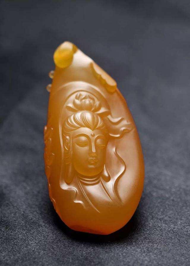 『文玩』缅甸黄玉，2020年文玩界的黑马，还是坑货