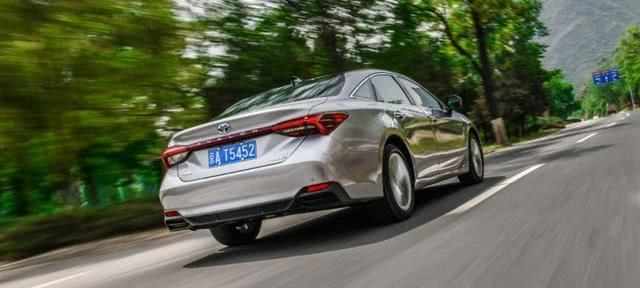 『亚洲龙』开完丰田亚洲龙,再换到红旗H7,车主:对比后差距一目了然!