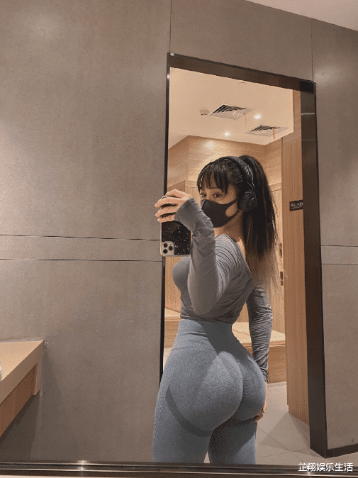 卡戴珊@她才是网红“执牛耳者”，丰腴身材太迷人，堪称“宅男炸药”