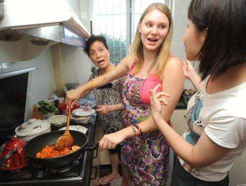 #乌克兰#乌克兰姑娘远嫁中国，向闺蜜哭诉：别信中国丈夫的“很快”