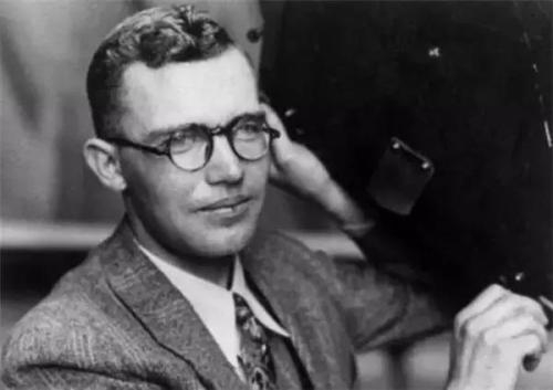 冥王星|21位宇航员永远长眠在地球，而他已飘到了冥王星，即将飞出太阳系